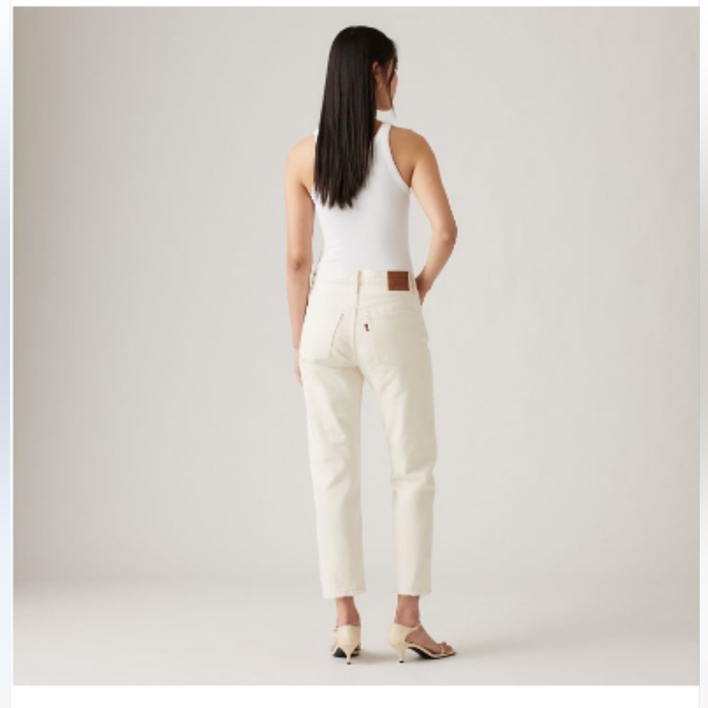 Levi's® Premium
501® ORIGINAL CROPPED WOMEN'S JEANS. Size 26 - Picture 2 of 2